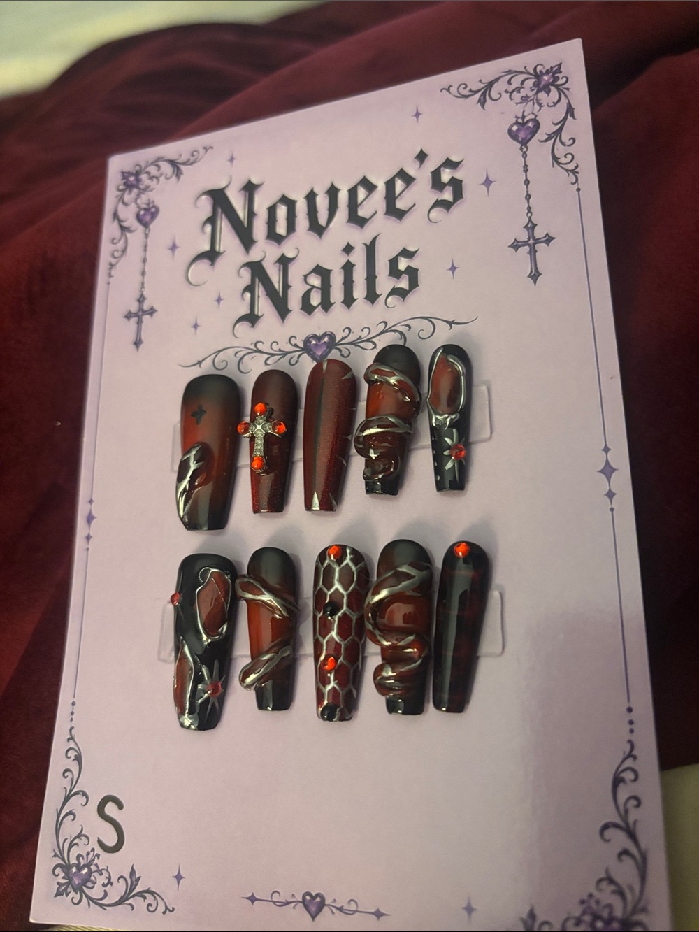 Gothic Red & Black Press-On Nail Set